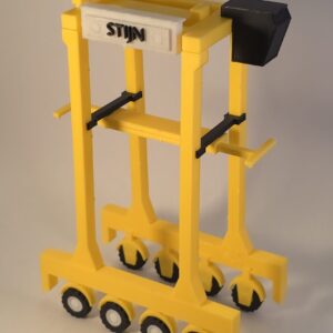 Straddle Carrier